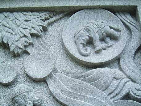 帯解寺仏伝レリーフの白象