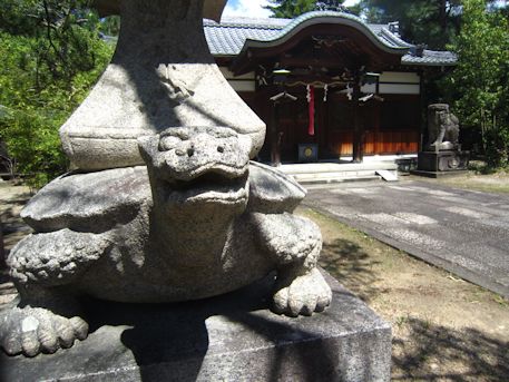 三島神社の亀燈籠