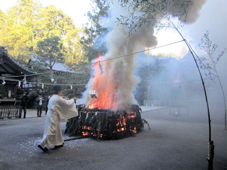 石上神宮のお火焚祭