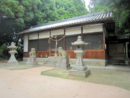 讃岐神社拝殿