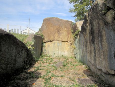 塚穴山古墳の横穴式石室