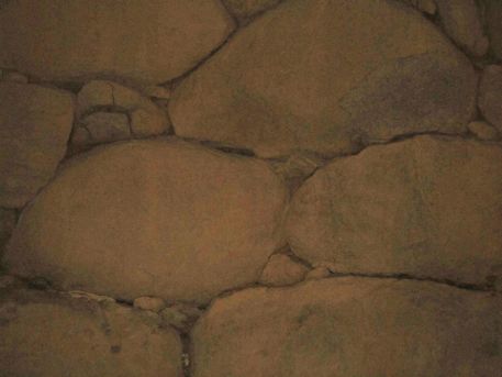 横穴式石室の奥壁