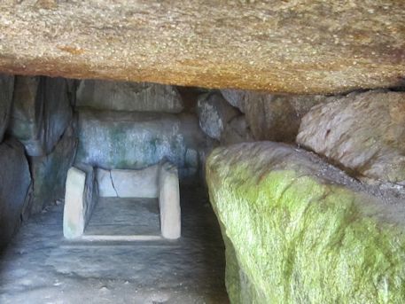 烏土塚古墳の横穴式石室