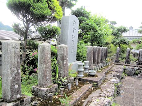 正定寺の墓石