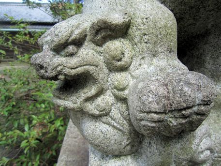 石上市神社の狛犬