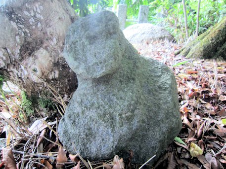 小夫天神社の猿石