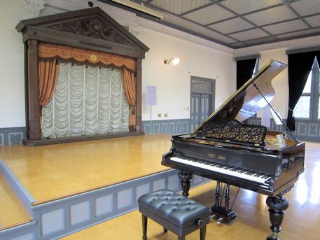 奉安所と百年ピアノ