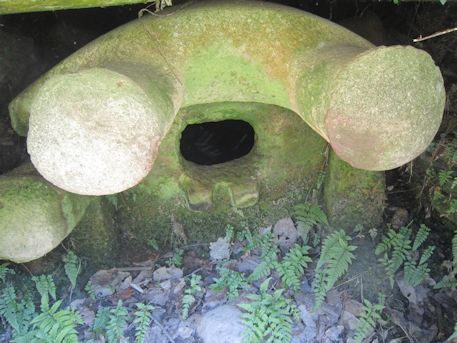 室宮山古墳の長持形石棺