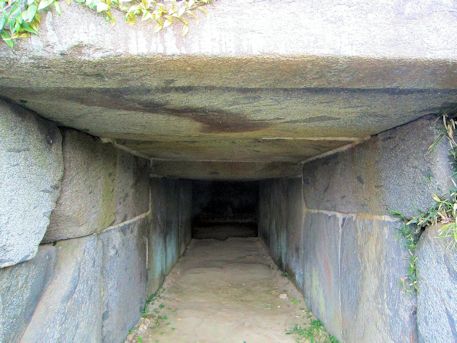 岩屋山古墳の横穴式石室
