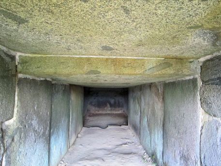 岩屋山古墳の横穴式石室