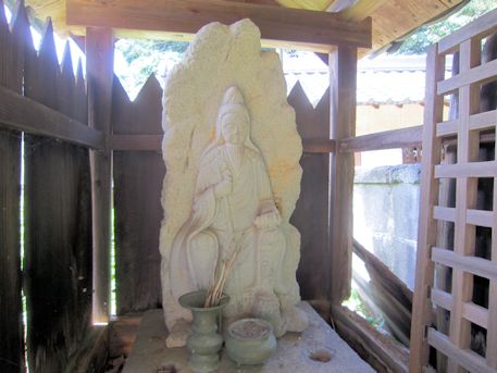 軽寺跡の石仏